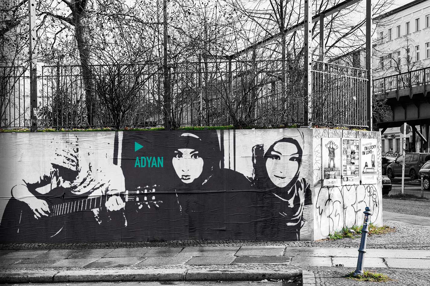 Foto/Illustration Kreuzberger Parkmauer mit Adyan als Paste-Up